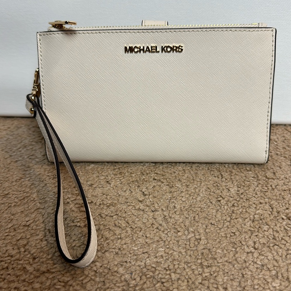 Michael Kors wallet/wristlet